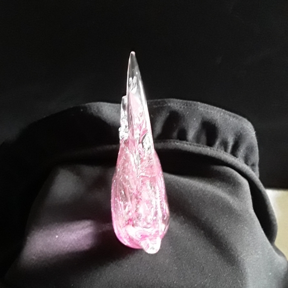 PINK FISH PAPERWEIGHT - Picture 4 of 5